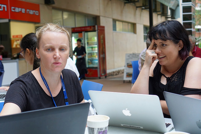 L–R: Dr Brooke Gardiner and Janette Edson at the first BioLab Hacky Hour on Tuesday, 27 February 2018. (Photo: Dr Nick Hamilton, RCC/QCIF/IMB.)